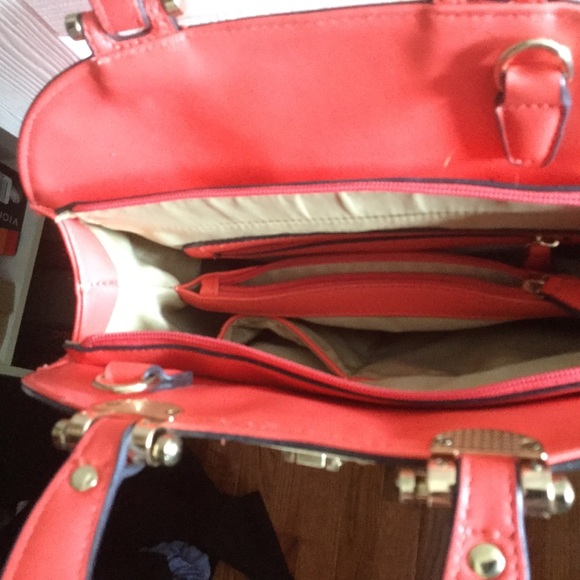 Purse - Picture 3 of 3